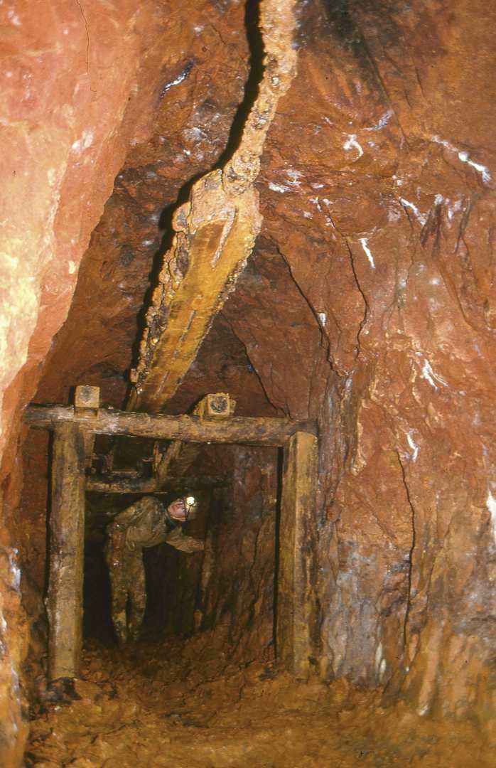 Flat rod underground Llanwrst March 1988